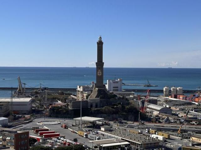 GOA IMMOBILIARE AFFITTA ATTICO UNICO NEL SUO GENERE FORNTE MARE CON VISTA LANTERNA, MERAVIGLIOSO APPARTAMENTO DI MQ 165, COMPOSTO DA CUCINA ABITABILE