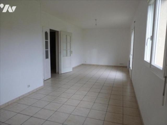 Goderville Maison mitoyenne d'un coté