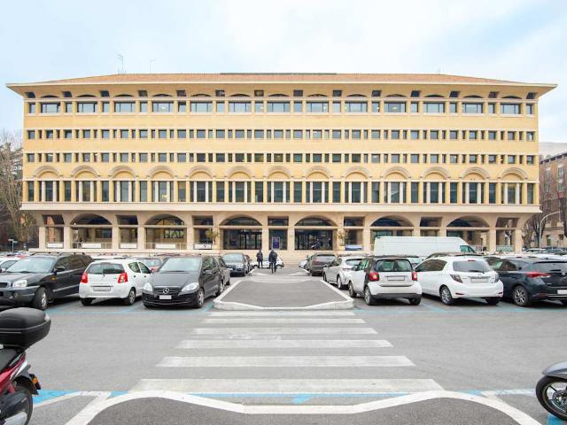 Goditi una sede tranquilla vicina a importanti aziende