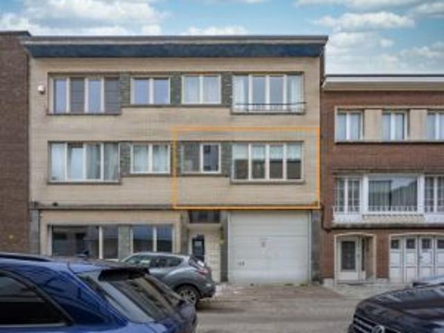GOED GELEGEN APPARTEMENT MET 2 SLAAPKAMERS