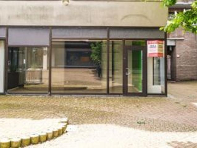 goed gelegen handelspand nabij het centrum van Sint Truiden