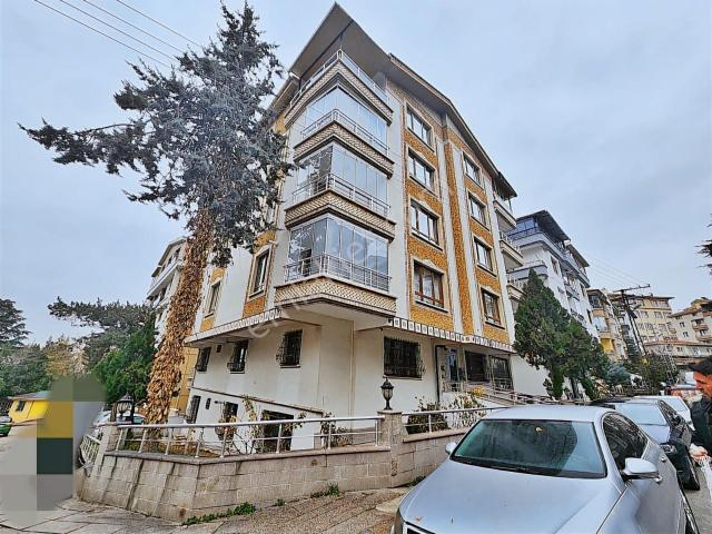 Göktürk Parkı Üstünde Balkonlu Asansörlü 2+1 Daire