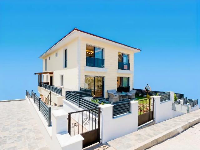 Gökçen'den Vadeli Ödeme Seçeneği İle Deniz Manzaralı Villa !