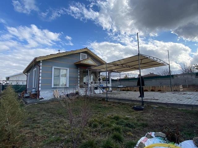 GÖKÇEHÜYÜK'TE SİTE İÇERİSİNDE 2+1 EVLİ SATILIK FIRSAT BAHÇE