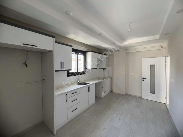 Gökçepınar Caddesine 50 Adım Mesafede 3+1 Kiralık Daire.