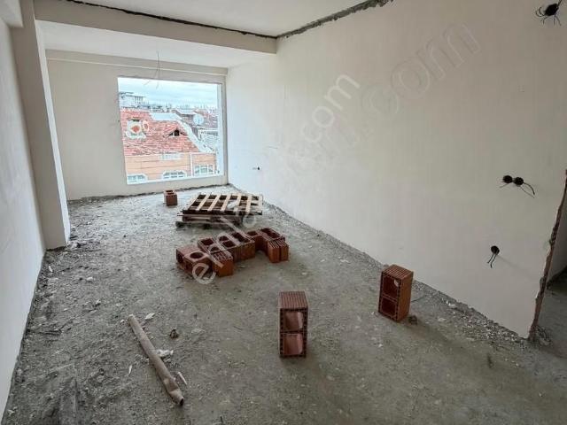 Gökalp Mah Satılık 3+1 Daire Ana Cadde Üzeri Köşe Başı Binada