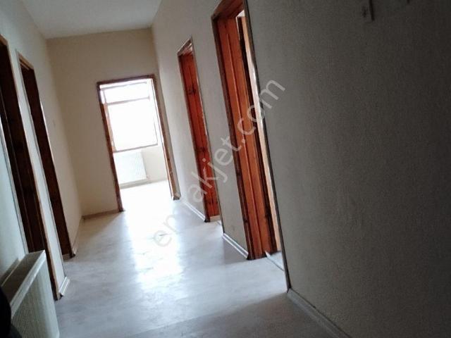 Gökaydan Yapılı Doğalgazlı Müstakil Arakat Kiralık 3+1 Daire