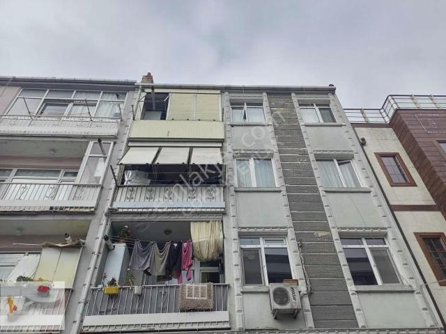 Gökbaş Emlaktan Vatan Cd.üstü Satılık 2+1yatırımlık Arakat Daire