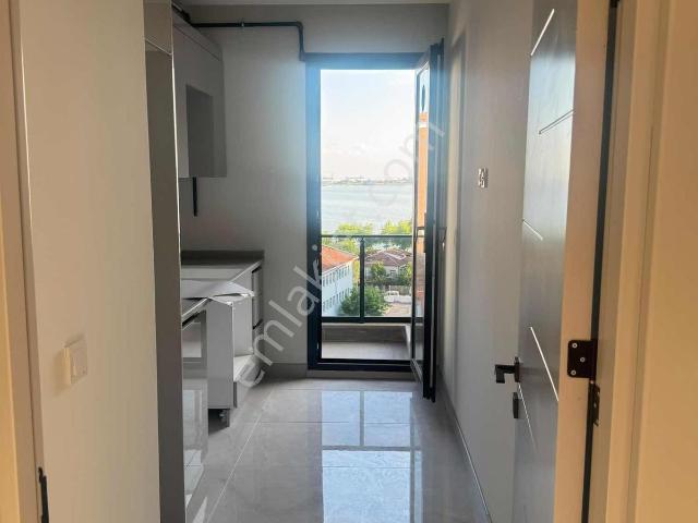 Göl Deniz Manzaralı Ulaşıma Sahil Ve Çarşıya Yakın 2+1 Kiralık