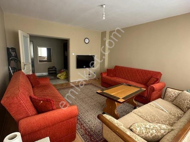 Gölşehir Konutları Sitesi B.çekmece Eşyalı Kiralık 2+1 Daire