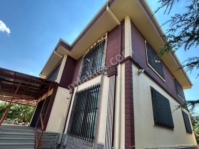 Gölbaşı Hacılar Mahallesi'nde Satılık 5+1 Villa