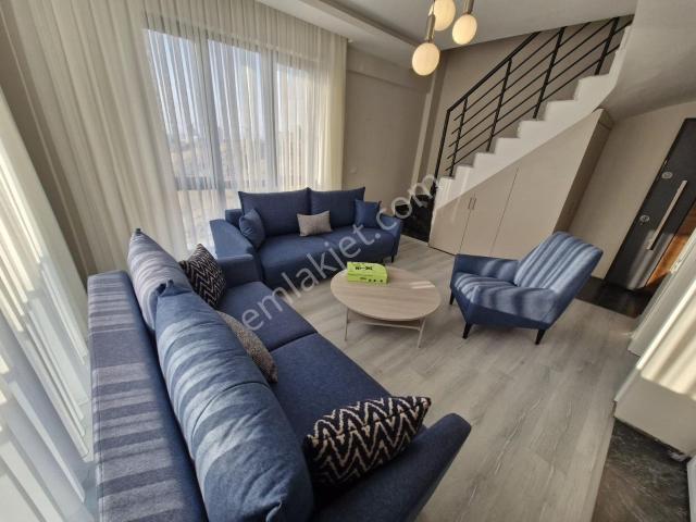 Gölbaşı İncek Mahallesinde Full Eşyalı 2+1 Satılık Dubleks Daire