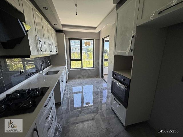 GÖLBAŞI GÖRAL EMLAKTAN 2+1 90m2 SATILIK DAİRE