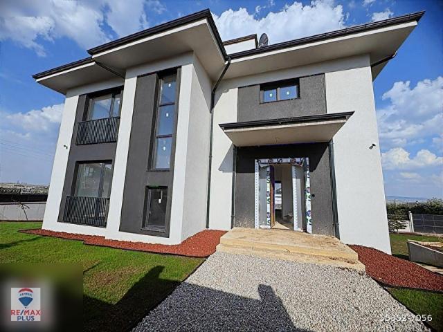 GÖLBAŞI HACILAR FULL GÖL MANZARALI 1500 M2 NATAMAM VILLA