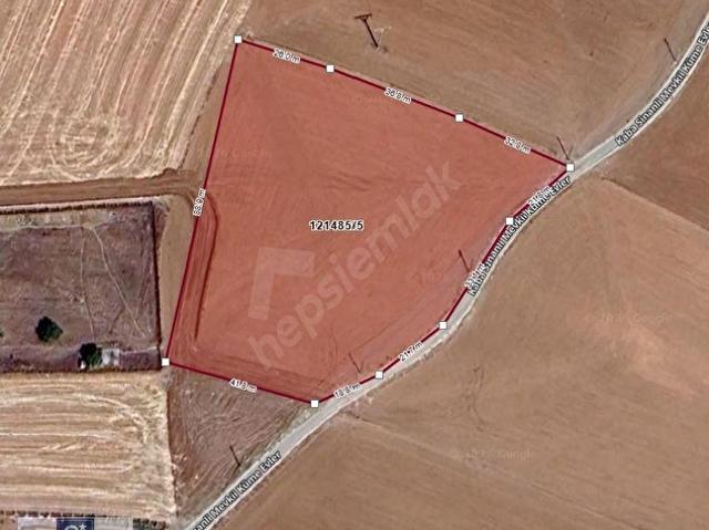 GÖLBAŞI İKİZCE'DE MERKEZE VE İMARA YAKIN FIRSAT SATILIK TARLA