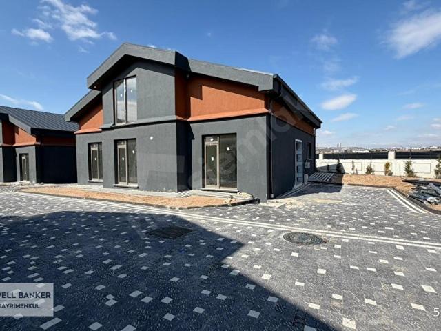 GÖLBAŞI KARŞIYAKA KATRE MOGAN SİTESİ 5+1 KİRALIK VİLLA
