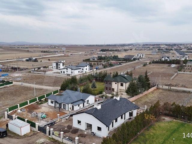 GÖLBAŞI KARŞIYAKA MAH. NATAMAM SATILIK VİLLA