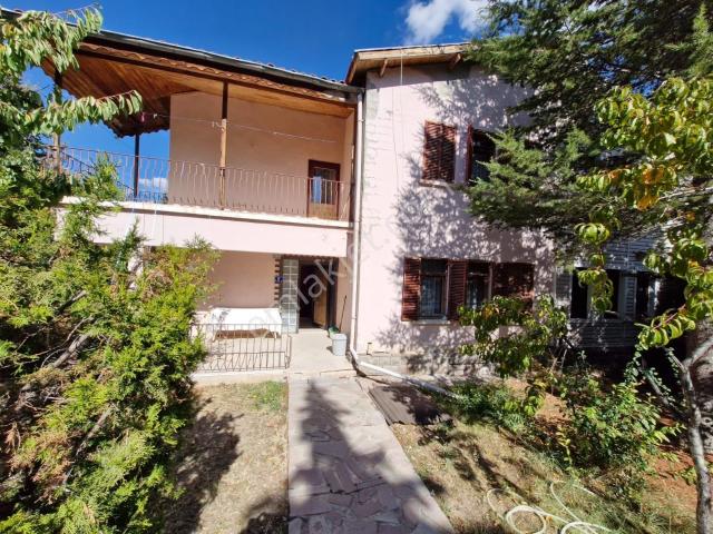 Gölbaşı Karşıyaka Mah. Uçhisar Sitesinde Satılık 3+1 Kupon Villa