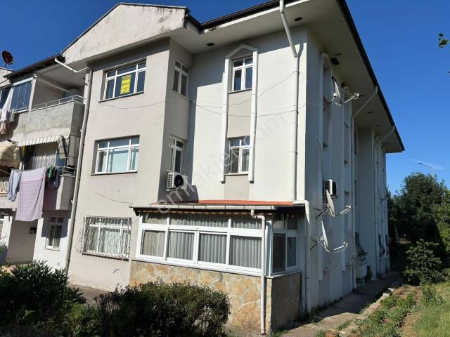 Gölcük Kiralık 3+1 Kalıcıkonut 3.kat