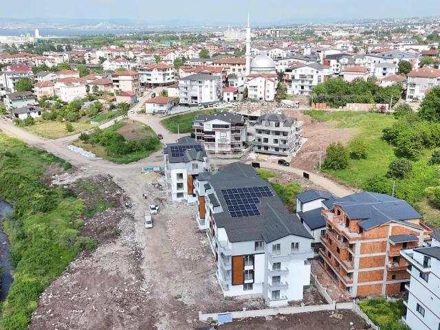 Gölcük Yazlık'ta Satılık 2+1 Ferah Daire