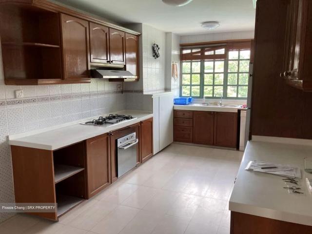 Gold Coast Condo D5, Condominium
