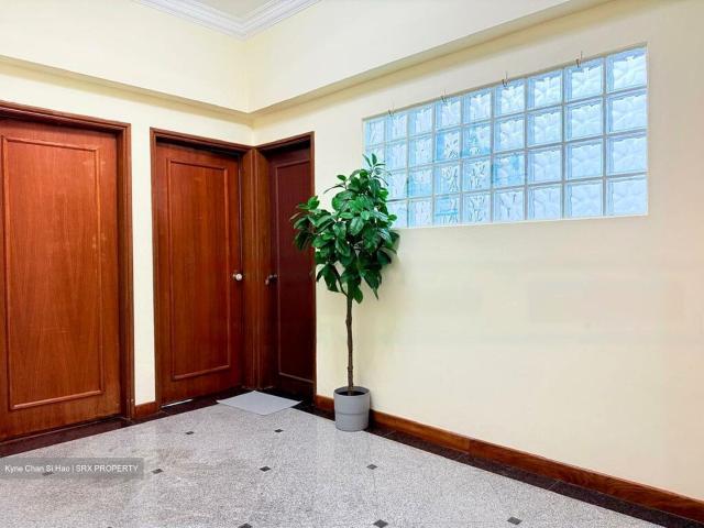 Gold Coast Condo D5, Condominium