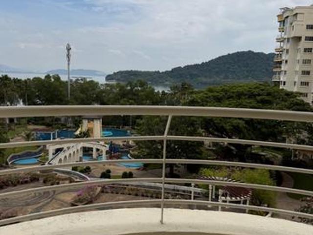 Gold Coast Condominium 1600sqft 2 Carparks Side By Side Queensbay
