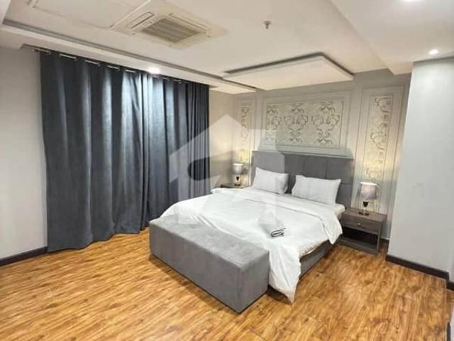 Gold Crest Mall Luxurious Fully Furnished Apartment Available For Rent