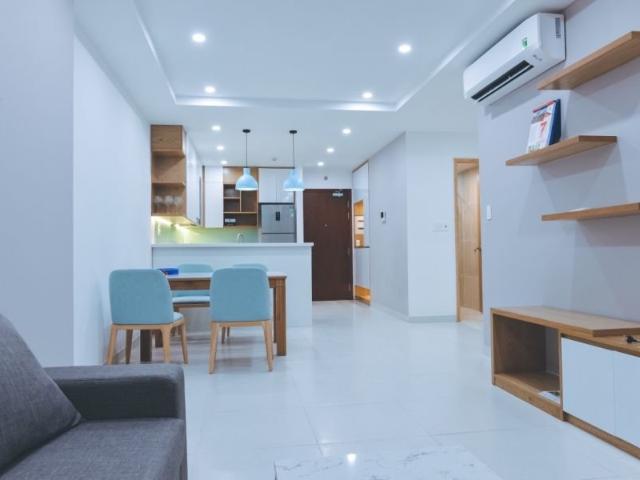Gold View apartment for rent in District 4, 2 bedrooms fully furnished