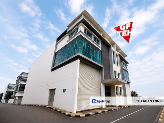 GOLDEN GATEWAY PERINDUSTRIAN VALDOR