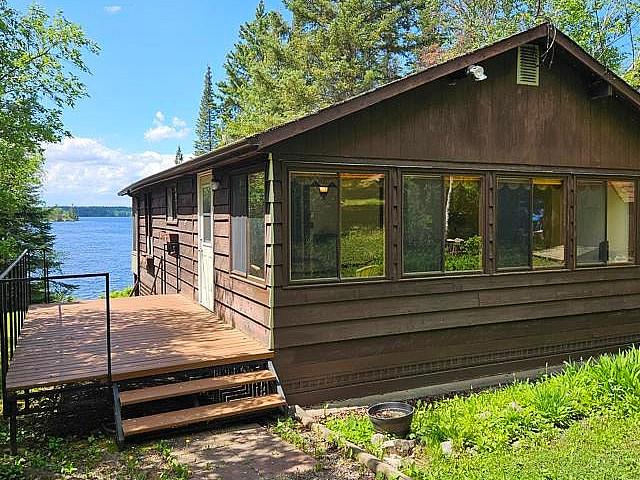 Golden Hue Waterfront, 84 Larch Trail, Lake Lac Du Bonnet