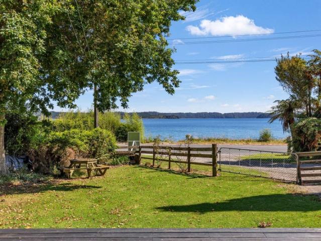 Golden Mile Lake Retreat Leasehold Land Title