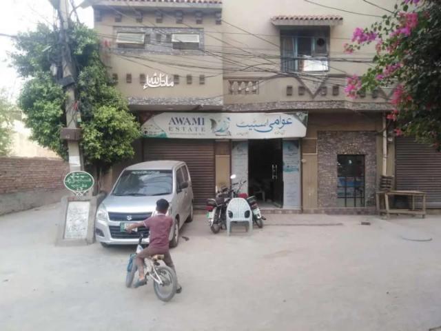 Golden Shop Is available For Rent on main 30 Foot Road Lahore Bhatta Chowk ID 27153
