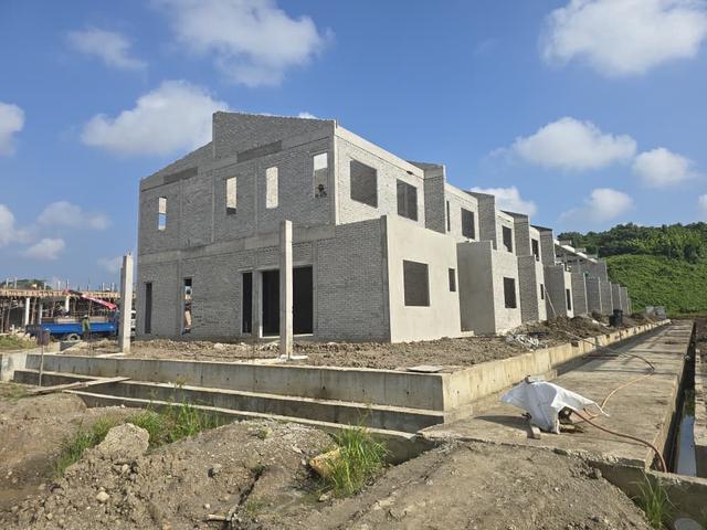 GOLDEN PALM 2 DOUBLE STOREY UNITS FOR SALE Kch Serian Road WOWW