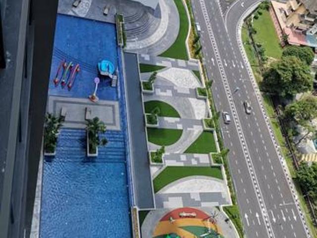 Golden Trianagle 2 Corner Unit with Nice renovated and Fully Furnished