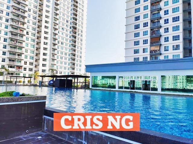 Golden Triangle 1300sf 2 Car Park Corner Unit Pool View CHEAPEST