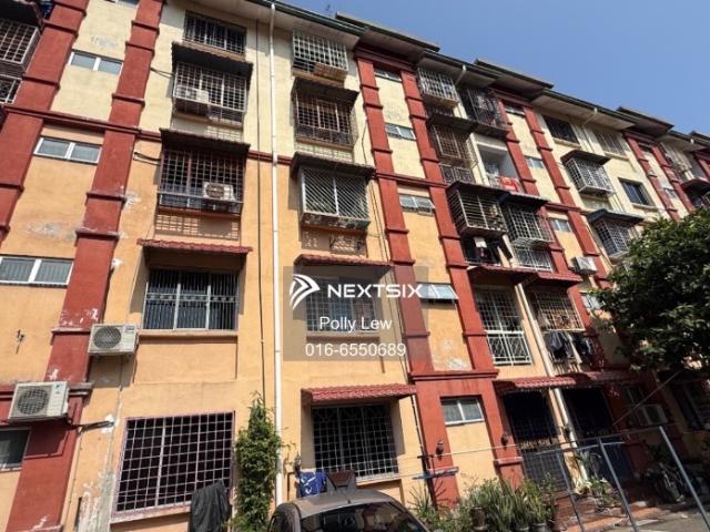 Golden triangle 1 ground floor adjoined shoplot for sale, tenanted. Facing main road