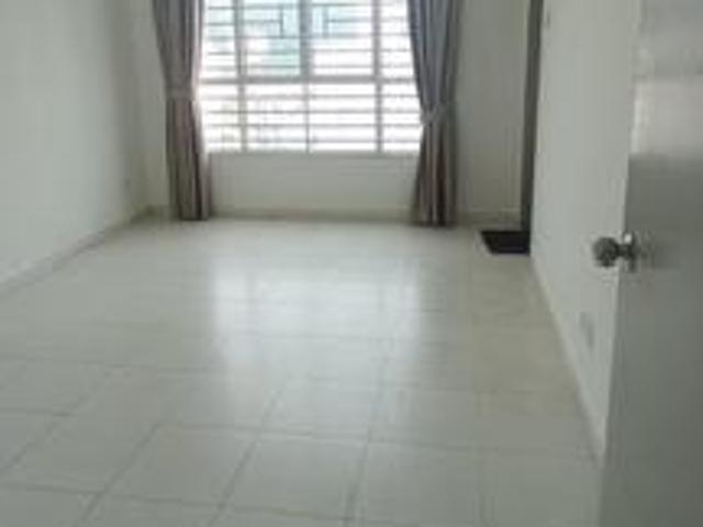 Golden Triangle Condo at Relau Unfurnished for RENT 2 car parks