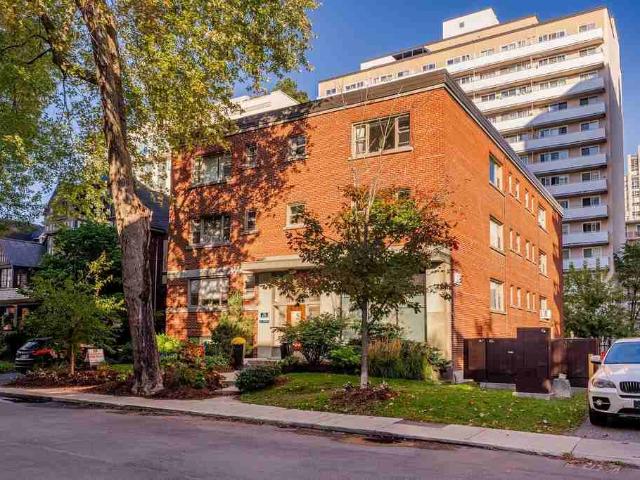 Golden Triangle Apartments 1 Bedroom Apartment for Rent at 135 Maclaren St, Ottawa, ON K2P 0K8 Centretown