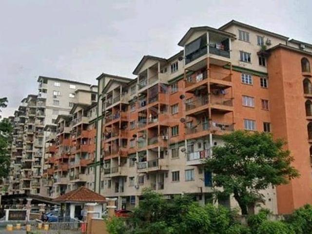 Golden Villa Apartment Klang 3R2B Freehold 768 sqft