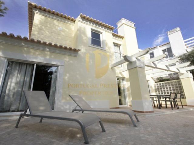 GOLDEN VISA Moradia de tipologia V2 de sonho num aldeamento no Campo de Golf de Castro Marim