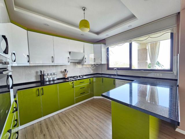 Goldhouse Dan Kiralık Blue Lagoon Sitesinde Deniz Manzaralı Full Eşyalı 2+1 Daire