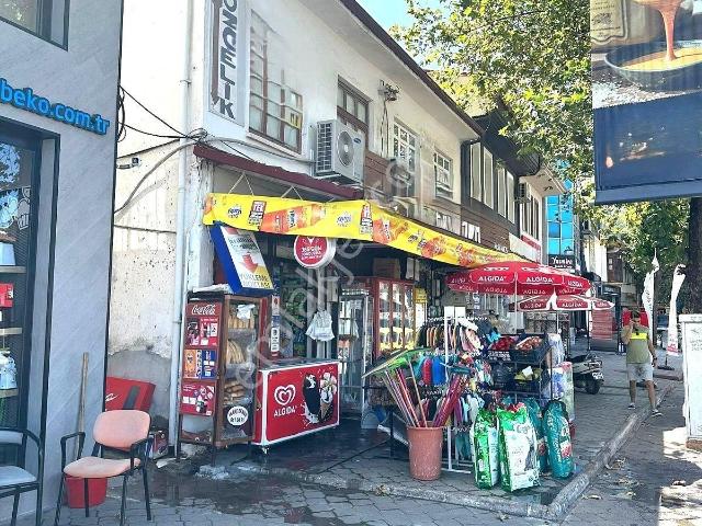 Goldhouse Dan Satılık Çarşı Caddesi Üzerinde Dükkan
