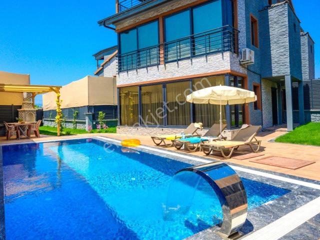 Goldhouse Dan Satılık Müstakil Havuzlu Modern Villa
