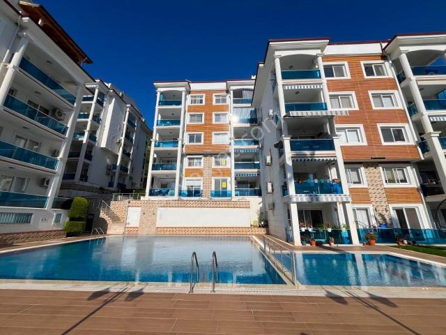 Goldhouse Dan Satılık Patlangıçda Havuz Ve Doğa Manzaralı Site