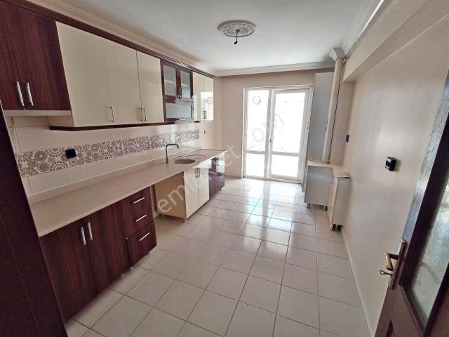 Goldtan Şehir Hastanesi Yakını Teras Balkonlu Full Yapılı Masrafsız Site'de 3+1 Daire
