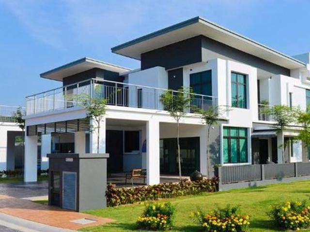 Golf Club Bangi Double Storey 22x95