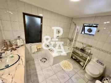 CASA REMODELADA / GOLF DE MANQUEHUE COLEGIOS