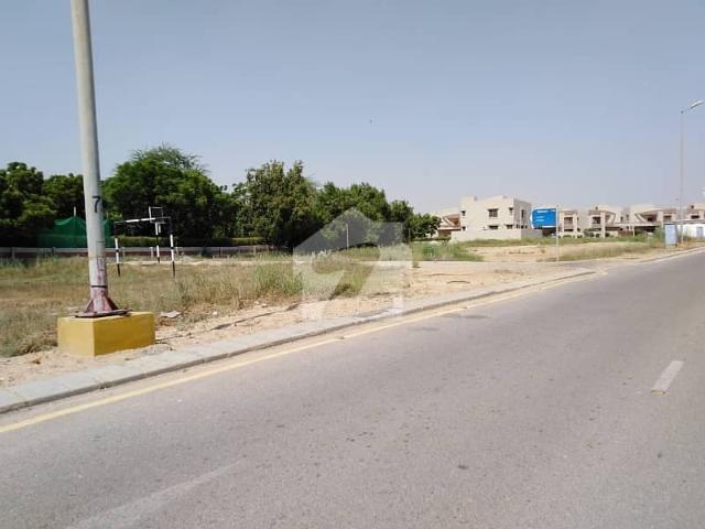 Golf Facing Plot 500 Sq Yards At Best Location For Sale