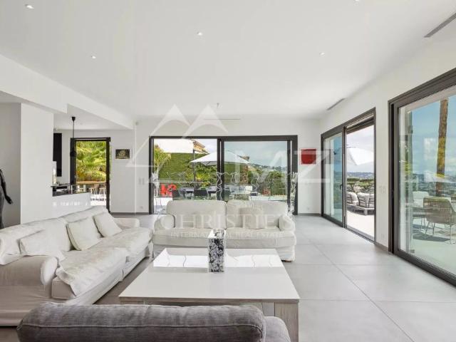 Golf Juan Villa moderne 7 chambres